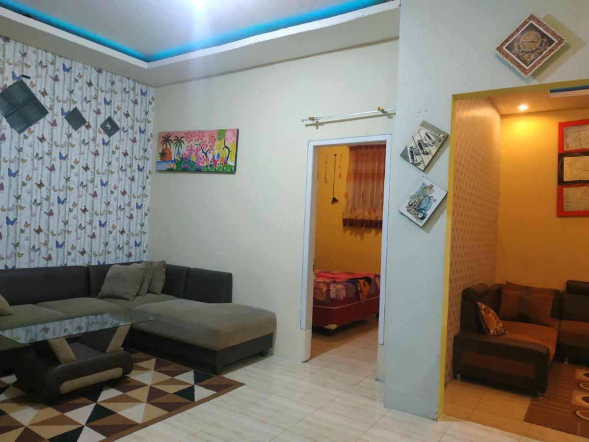 Willa Puncak Pinus And Pool Batu  Zewnętrze zdjęcie