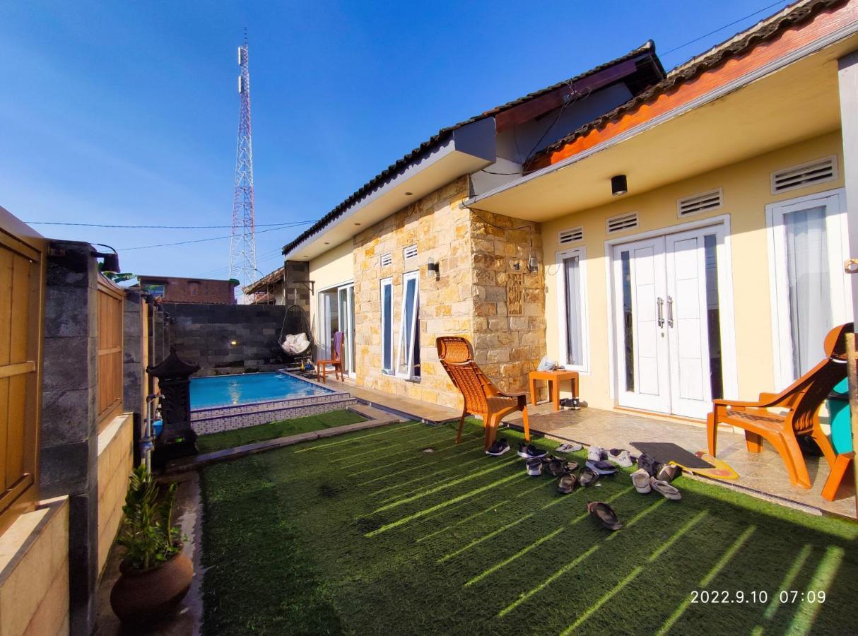 Willa Puncak Pinus And Pool Batu  Zewnętrze zdjęcie
