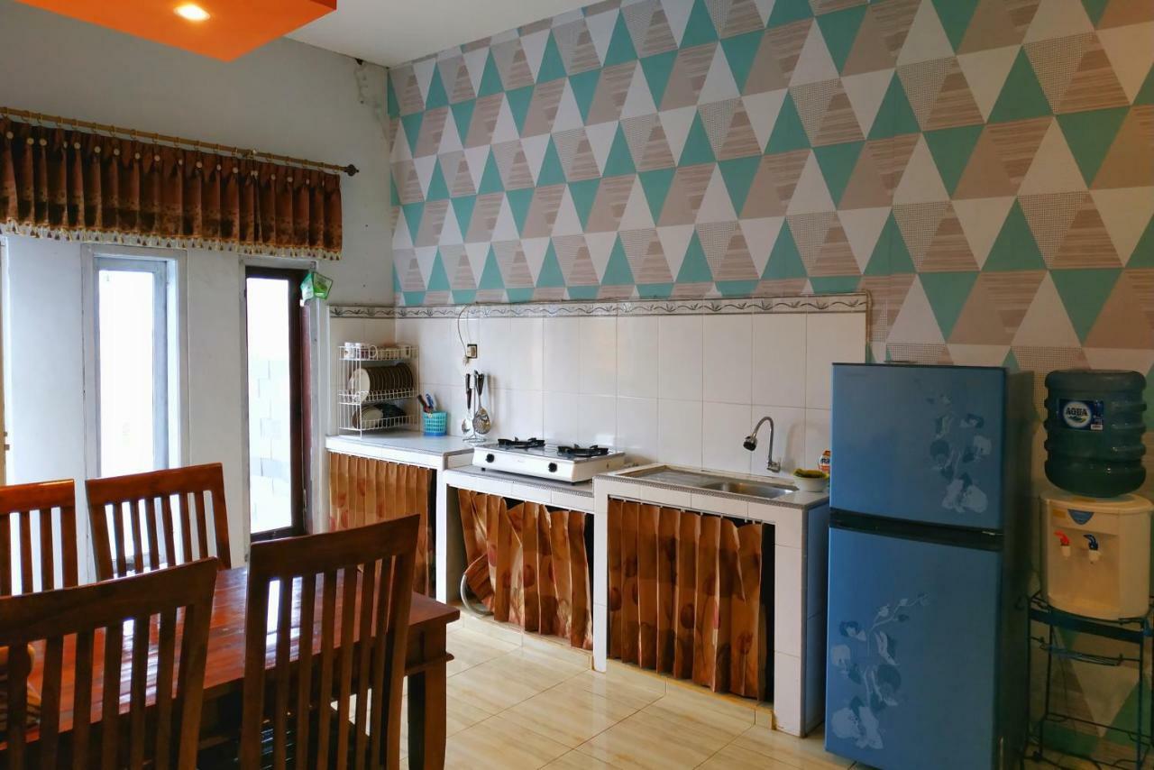 Willa Puncak Pinus And Pool Batu  Zewnętrze zdjęcie